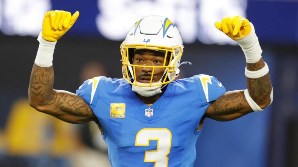 Derwin James to become NFL’s highest-paid safety with contract extension Derwin James to become NFL's highest-paid safety with contract extension