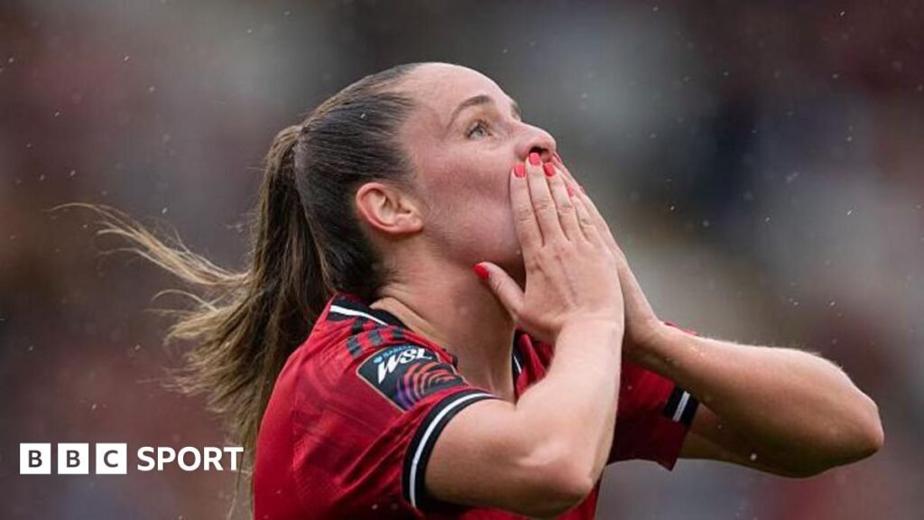Ella Toone: Lionesses and Man Utd midfielder on grief, football and her wedding Ella Toone lining up before an England game
