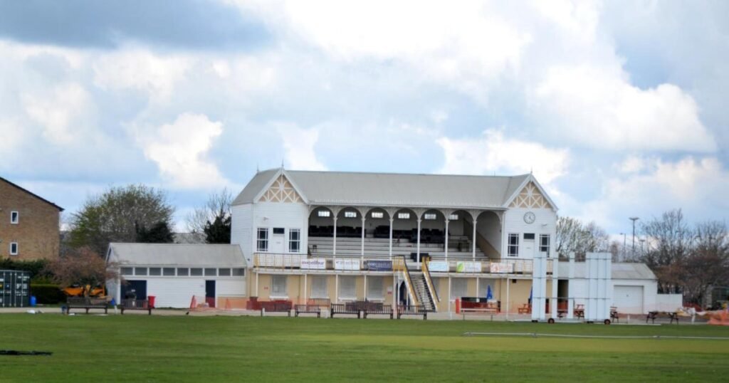 Former England and India cricket stars face off in Swindon