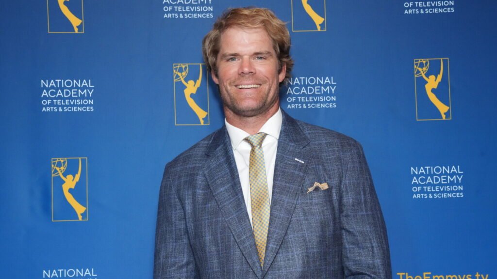 Greg Olsen wins Emmy, over Tom Brady Greg Olsen wins Emmy, over Tom Brady