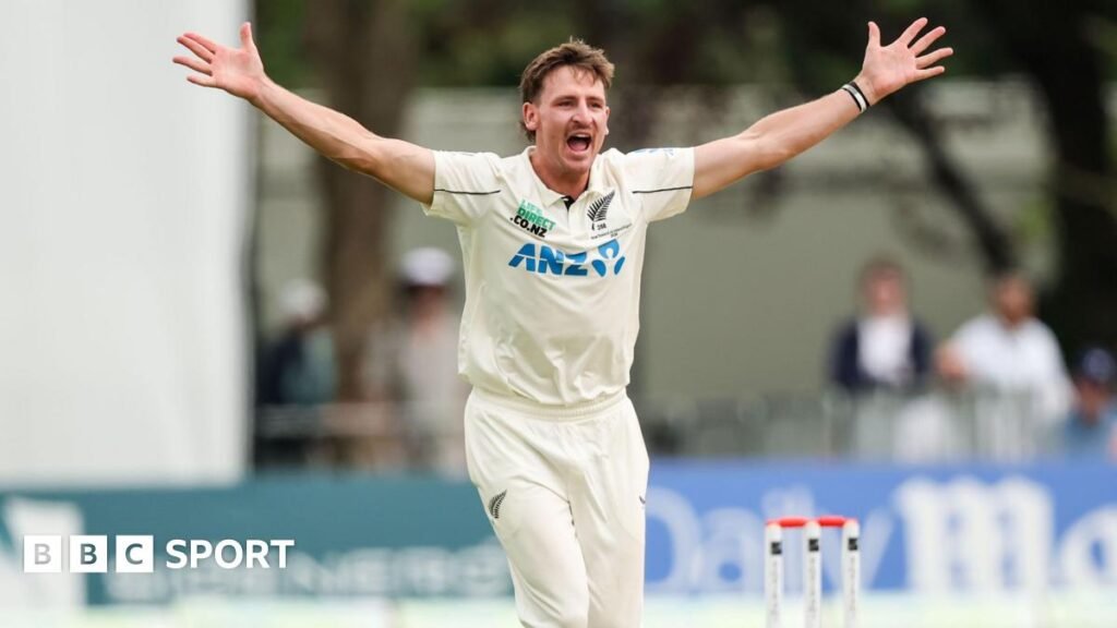 Ireland v New Zealand: Nathan Smith stars as tourists dominate at Stormont in day two Nathan Smith