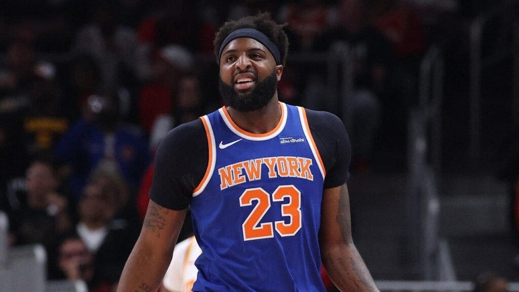 Knicks’ Mitchell Robinson breaks pinky, no timetable for NBA Finals Knicks' Mitchell Robinson breaks pinky, no timetable for NBA Finals