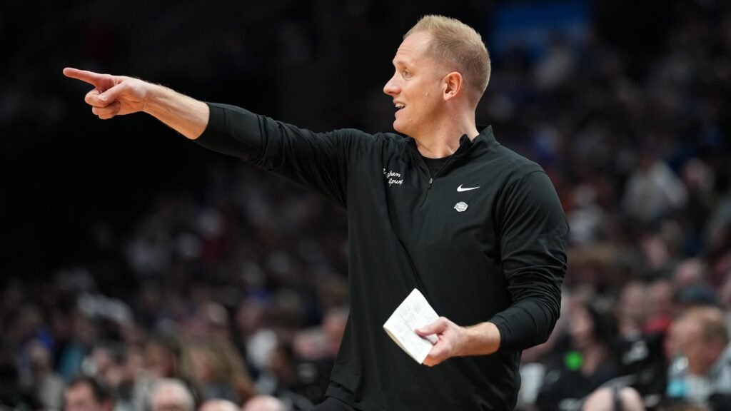 Latest NBA Rumors Reveal New Candidate for Bulls HC Job Amid Chris Quinn, Johnnie Bryant Buzz Latest NBA Rumors Reveal New Candidate for Bulls HC Job Amid Chris Quinn, Johnnie Bryant Buzz