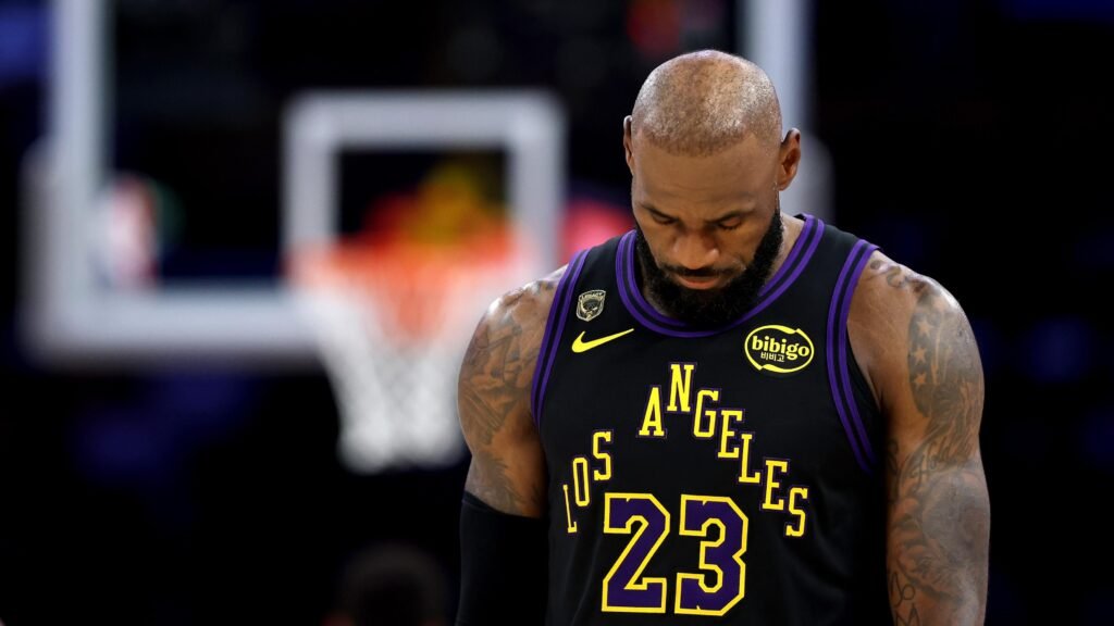 LeBron James' All-NBA Streak Snapped With Lakers Star Ineligible for Honor