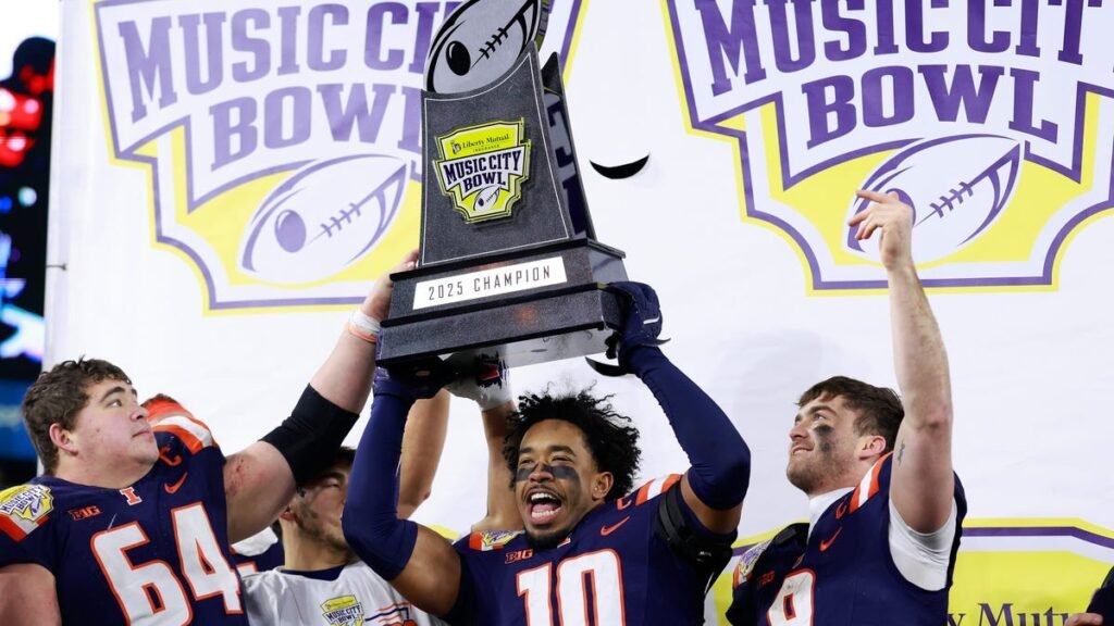 Miles Scott brings ‘really good’ anticipation, instincts to Broncos Miles Scott brings 'really good' anticipation, instincts to Broncos