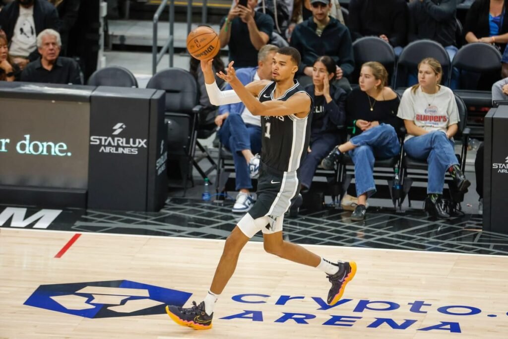 Oklahoma City Thunder vs San Antonio Spurs Prediction, Picks & Odds