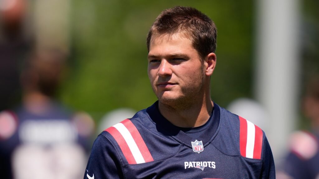 Watch Drake Maye’s Reaction to ‘Thiccer’ Question from NFL Reporter in Trending Patriots Video Watch Drake Maye's Reaction to 'Thiccer' Question from NFL Reporter in Trending Patriots Video
