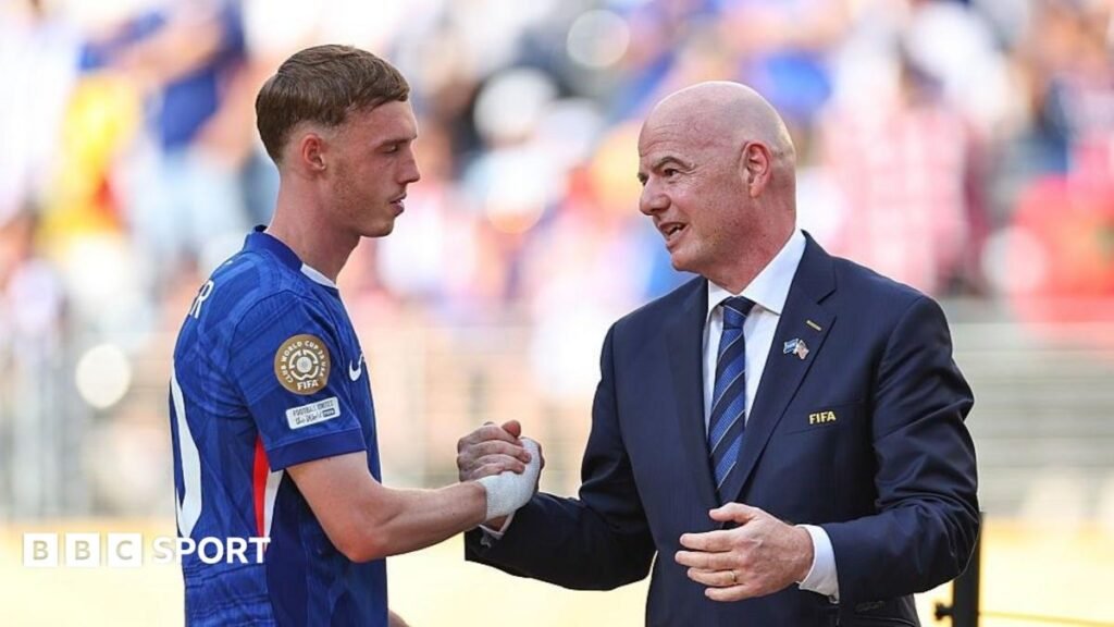 Fifa & Fifpro reach landmark deal over football’s future Fifa president Gianni Infantino (right) with Chelsea's Cole Palmer