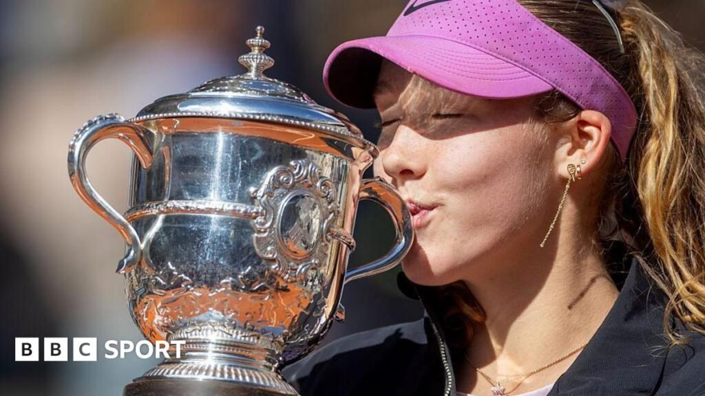 French Open 2026: Mirra Andreeva ‘wants to thank myself’ after maiden Grand Slam triumph A close-up of Mirra Andreeva's jacket bearing the phrase 'I want to thank myself' while she holds the French Open winners' trophy
