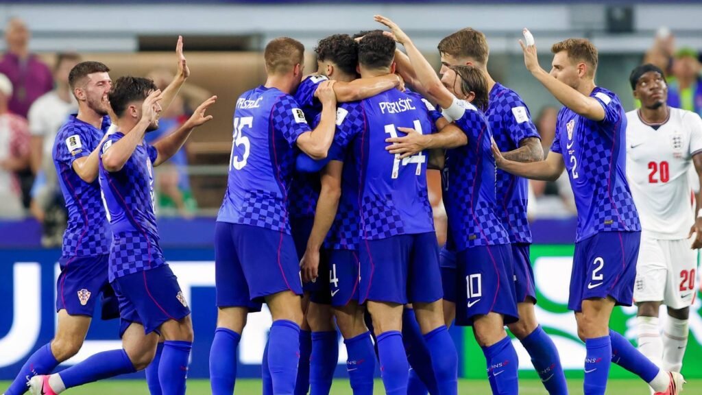 Man Utd eyeing Croatia star Martin Baturina after Leeds bid rejected Man Utd eyeing Croatia star Martin Baturina after Leeds bid rejected