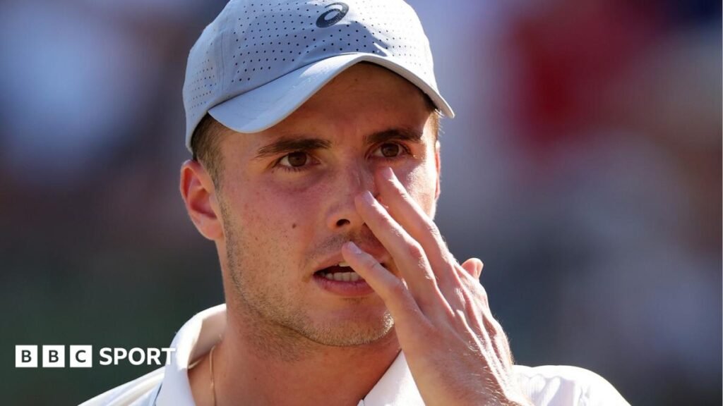 Queen’s 2026: Arthur Fery beaten by Francisco Cerundolo, Alex de Minaur out Arthur Fery reacts