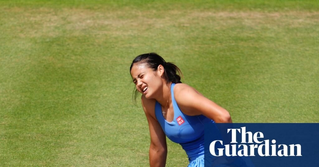 Raducanu overcomes injury scare to reach Queen’s Club semi-final with win over Rakhimova | Tennis Raducanu overcomes injury scare to reach Queen’s Club semi-final with win over Rakhimova | Tennis