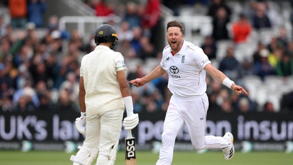 Robinson rocks New Zealand again as rain frustrates England at Lord’s
