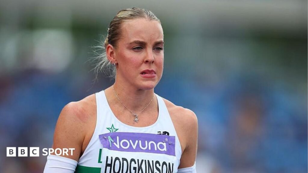 UK Athletics Championships 2026: Keely Hodgkinson pulls out of 400m final Keely Hodgkinson looks on and bites her lip before withdrawing from the women's 400m final at the UK Athletics Championships
