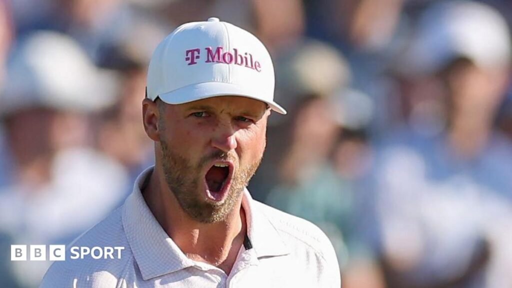 Wyndham Clark celebrates his second birdie of the round