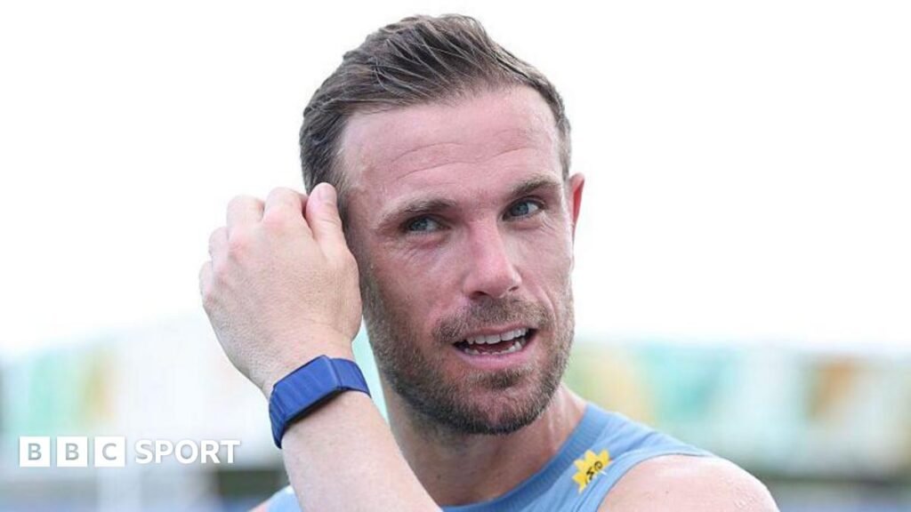 World Cup 2026: Jordan Henderson urges England players to expose themselves to intense heat in United States Jordan Henderson mops his brow during an England training session
