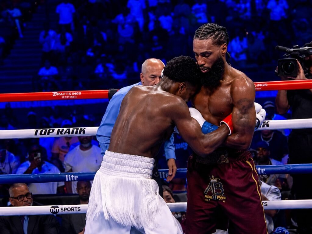 Abdullah Mason Rallies To Stop Albert Bell In 12th Round, Retains WBO Lightweight Title Image: Abdullah Mason Rallies To Stop Albert Bell In 12th Round, Retains WBO Lightweight Title
