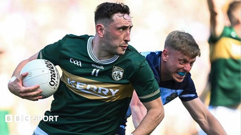 Paudie Clifford in action