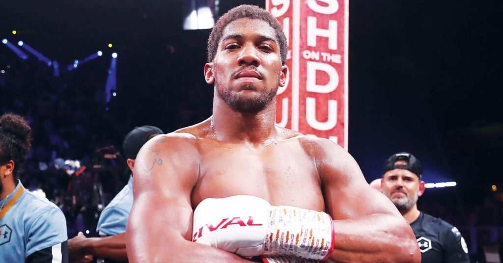 Anthony Joshua offered world title shot by heavyweight champion: “I’ll wait for you”