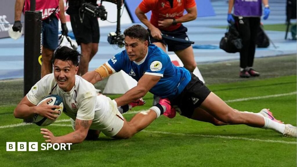 Argentina 24-31 England: Late TMO call decides game Marcus Smith scores a try for England against Argentina in the Nations Championship