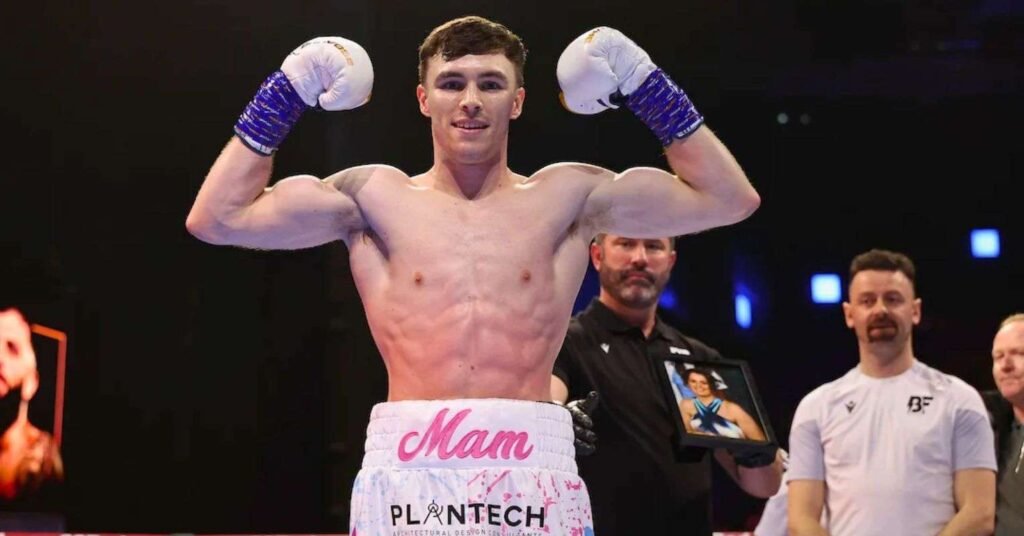 Bobbi Flood uses boxing to cope with family tragedies Bobbi Flood uses boxing to cope with family tragedies
