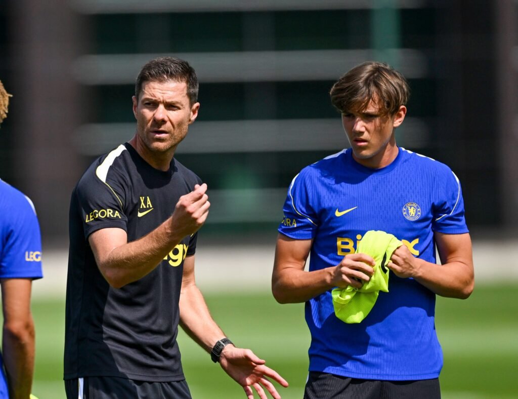 Chelsea youngster Reggie Walsh catches the eye with impressive pre-season physical transformation reggie walsh xabi alonso chelsea training