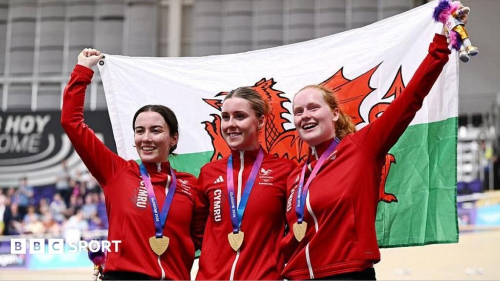 Commonwealth Games 2026: Golden girls deliver team sprint triumph in Glasgow Lowri Thomas, Emma Finucane, Rhian Edmunds