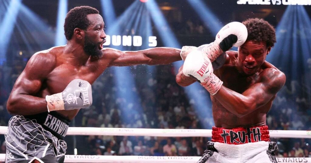 Errol Spence’s ex trainer Derrick James addresses what went wrong in Terence Crawford training camp Errol Spence’s ex trainer Derrick James addresses what went wrong in Terence Crawford training camp