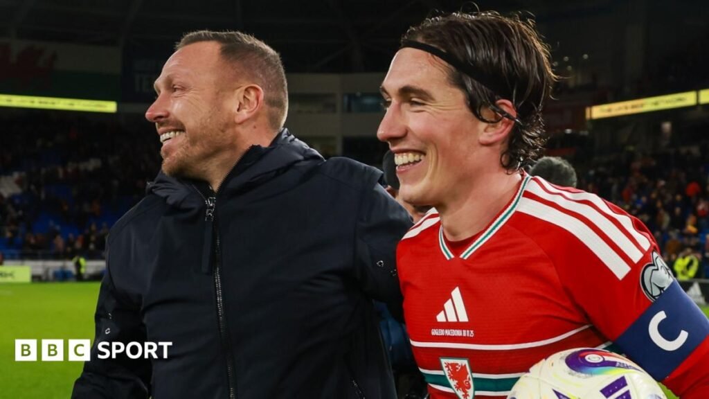 Harry Wilson: Wales skipper delighted boss Craig Bellamy staying after Burnley move collapsed Craig Bellamy and Harry Wilson together smiling after a game