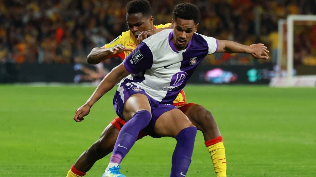 Ipswich submit opening bid for Toulouse striker Emersonn in Hull hijack Ipswich submit opening bid for Toulouse striker Emersonn in Hull hijack