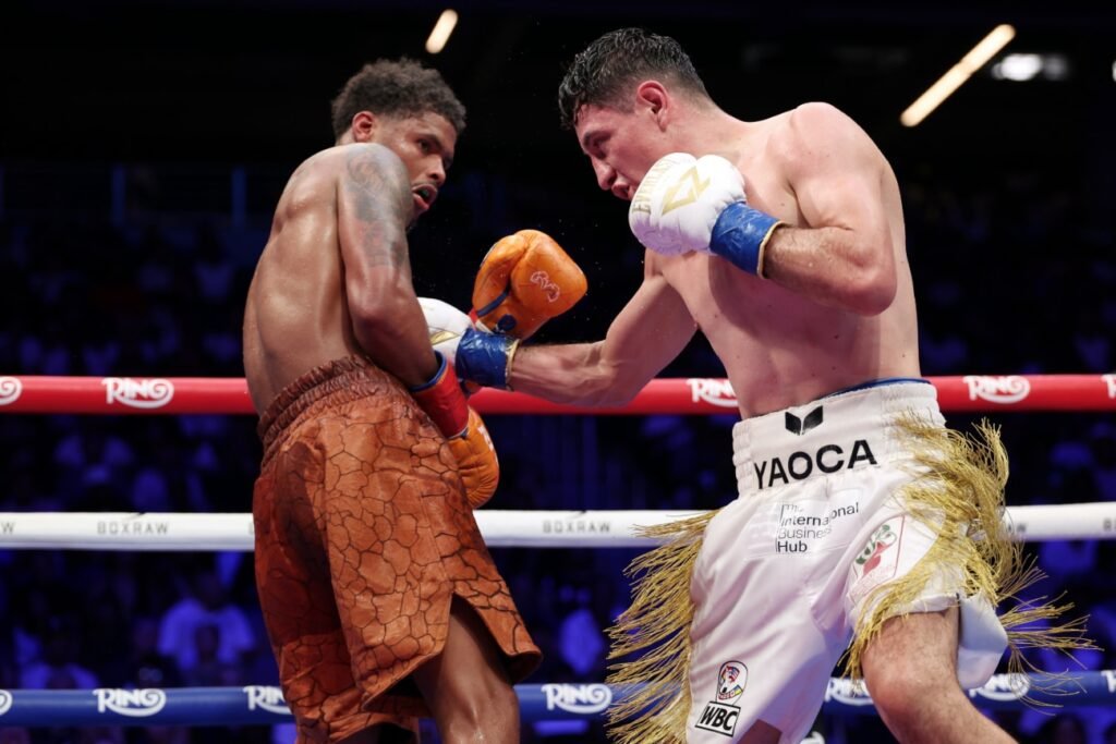 Lamont Roach Overlooks William Zepeda’s Greatest Weapon Image: Lamont Roach Overlooks William Zepeda