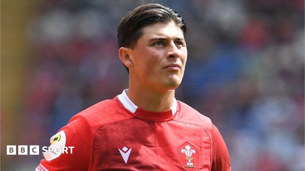 Louis Rees-Zammit: Will Wales get a reaction after dropping wing from starting XV to face Argentina? Louis Rees-Zammit looks pensive during Wales game against Fiji