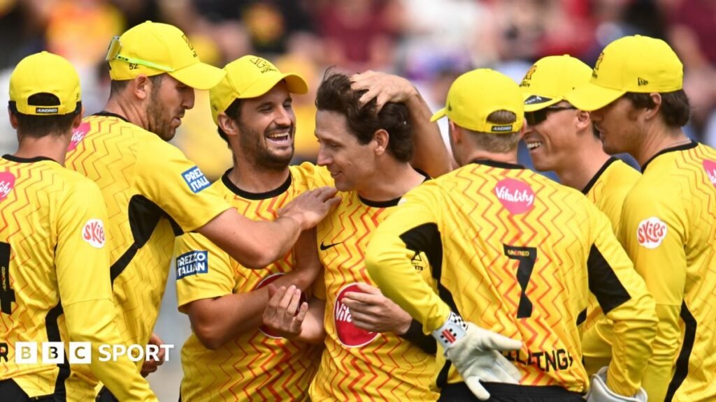 The Hundred 2026 results: Ben Duckett leads Trent Rockets to win over Welsh Fire Matt Henry of Trent Rockets celebrates with team-mates after taking the wicket of Phil Salt of Welsh Fire
