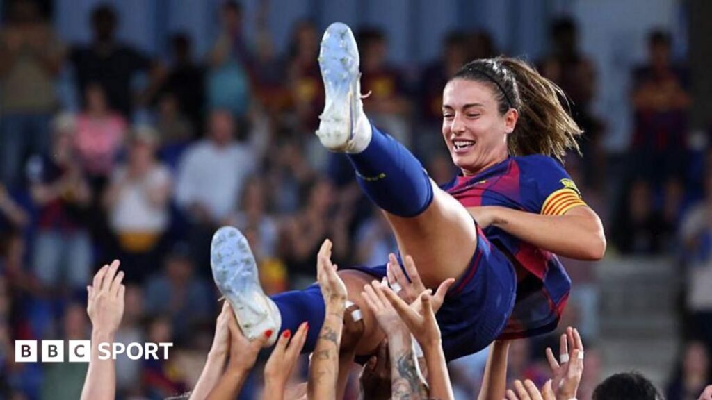 Women’s Super League: Inside Alexia Putellas’ move to London City Alexia Putellas celebrated by Barcelona's players