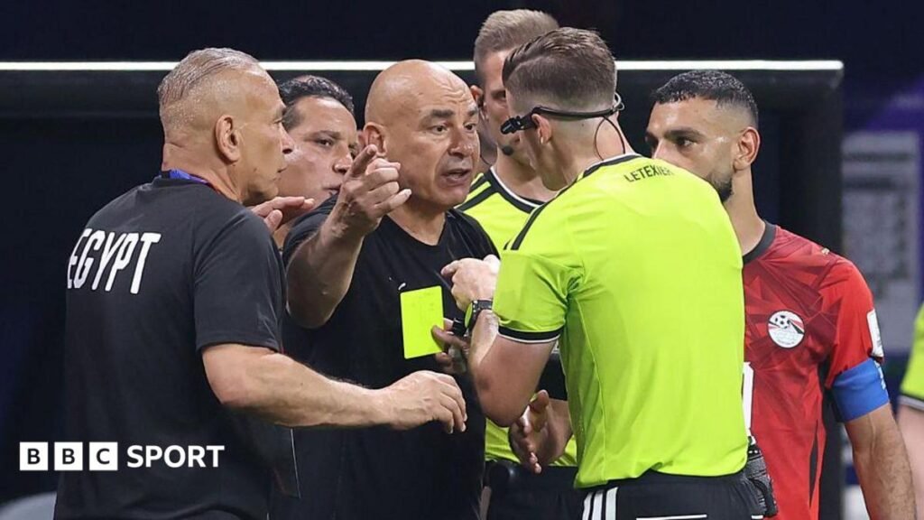 World Cup 2026: Egypt want officials kicked out after defeat by Argentina Egypt's players confront referee François Letexier during the 3-2 defeat to Argentina in the last-16 at the World Cup