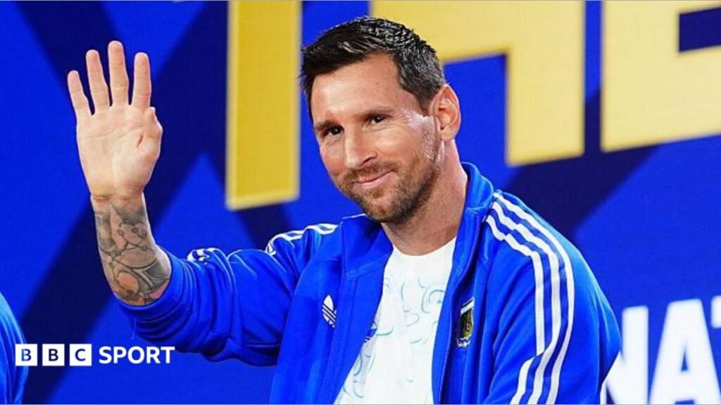 World Cup 2026: Lionel Messi and Tom Brady discuss ‘prophetic’ Lamine Yamal photos Lionel Messi waves to fans at the Fanatics Fest event before the World Cup final