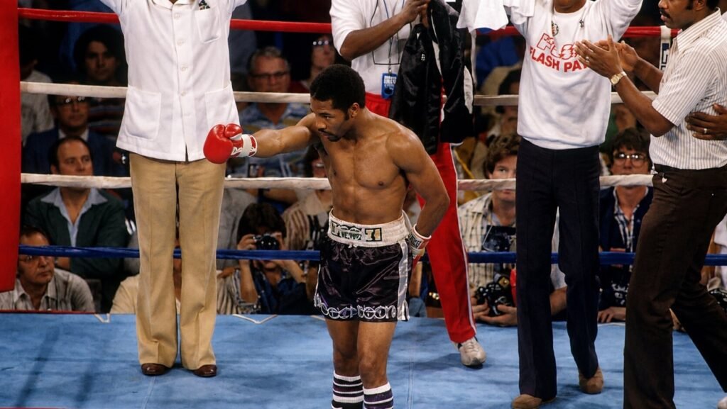 Image: Aaron Pryor Dethrones Antonio Cervantes To Claim World Title