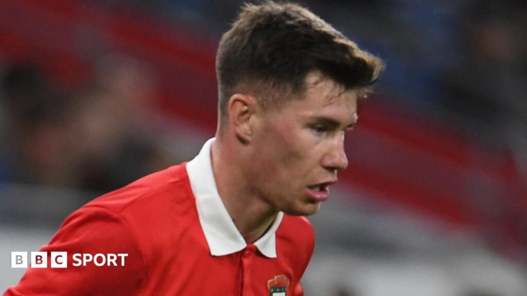 Cameron Congreve: Swansea City’s Welsh international winger set for Westerlo move Cameron Congreve in action for Wales