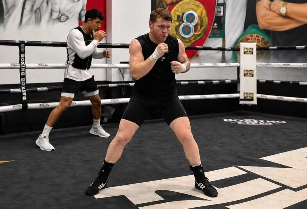 Image: Canelo Alvarez Changes Style for Christian Mbilli