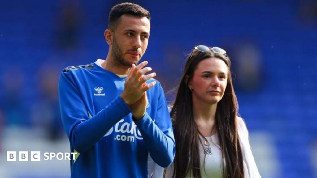 Crystal Palace: Co-owner Steve Parish contacted Dwight McNeil’s girlfriend before move Dwight McNeil and Megan Sharpley