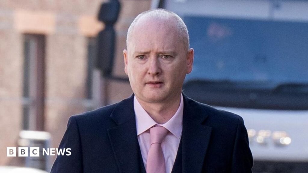Snooker champion Graeme Dott guilty of child sex abuse Graeme Dott arriving at the High Court in Glasgow. He is wearing a dark suit over a pink shirt witha pink tie.