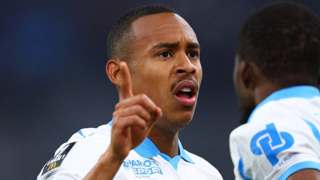 Sunderland make contact to sign "special" Chelsea player with Paixao deal close