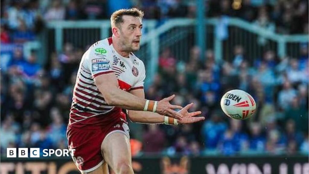Super League: Bradford 6-34 Wigan – Warriors go joint top after six-try hammering of wasteful Bulls Jake Wardle of Wigan Warriors passing the ball.