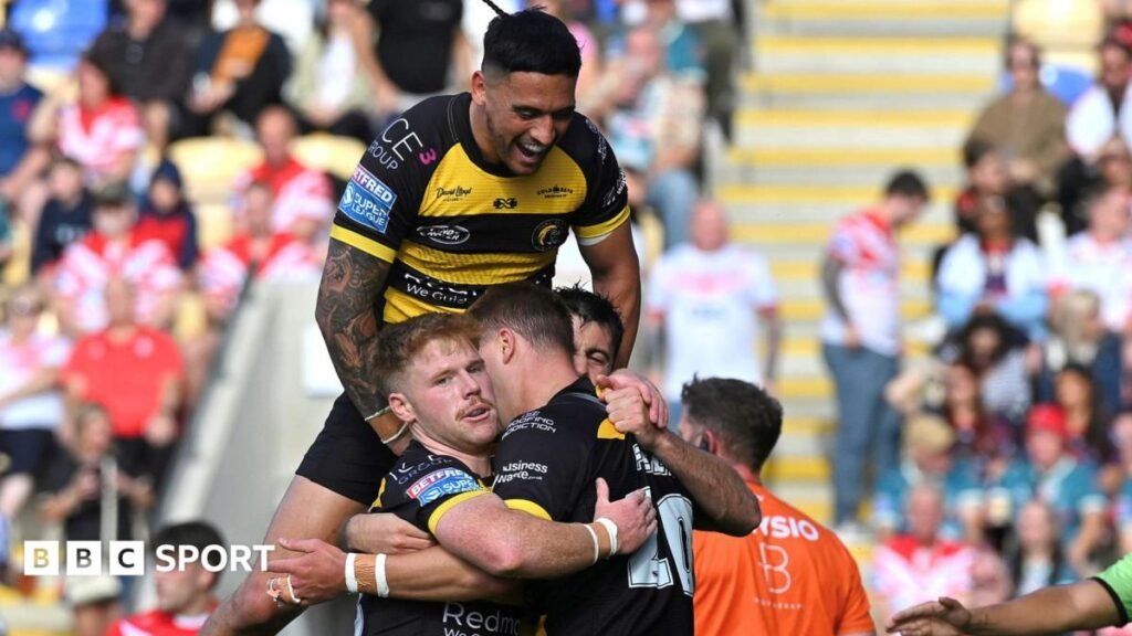 York players celebrate a try
