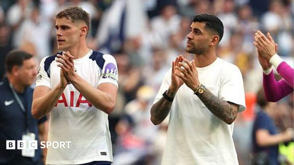 Tottenham: Cristian Romero says ‘I wasn’t perfect’ before making Atletico Madrid move Micky van de Ven and Cristian Romero applaud the Tottenham fans after the final game of the 2025-26 season against Everton
