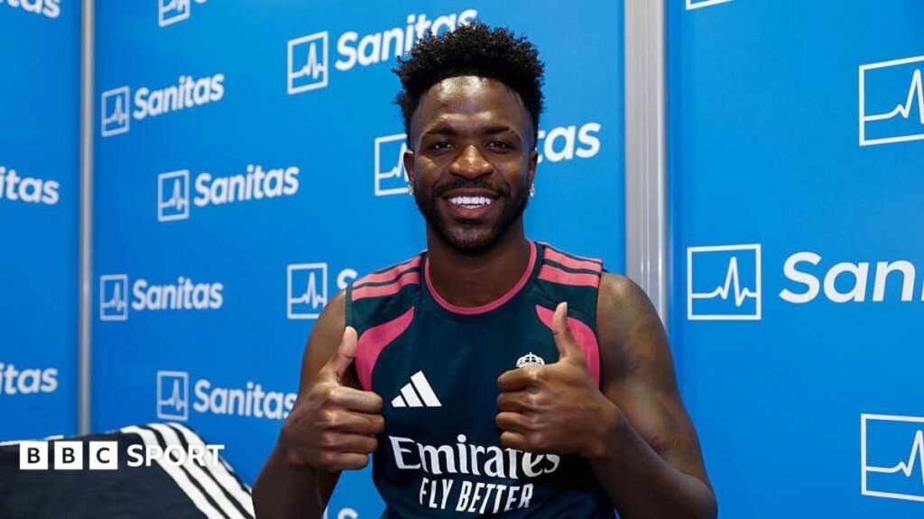 Vinicius Junior: Real Madrid forward to resume contract talks as Arsenal maintain an interest Vinicius Junior returned to Real Madrid on Monday to undergo his pre-season medical following Brazil's World Cup campaign