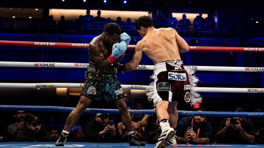 William Zepeda Captures WBC Title With Commanding Win Over Lamont Roach Jr. William Zepeda Captures WBC Title With Commanding Win Over Lamont Roach Jr.