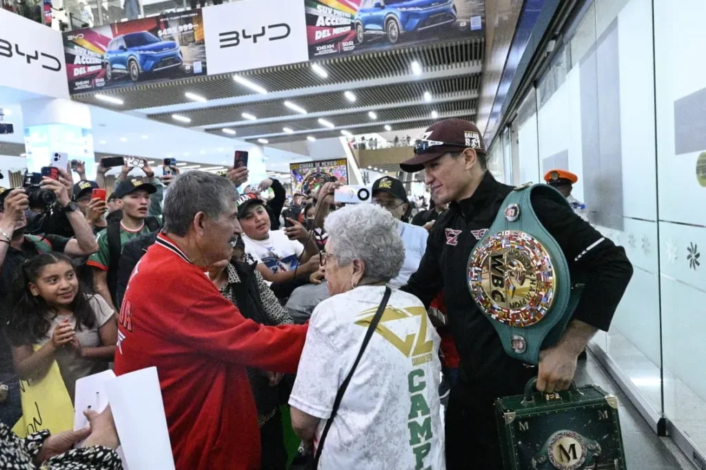 William Zepeda gets hero’s welcome on his return to Mexico 'DANA WHITE IS A BOXING MAN' Mauricio Sulaiman on "building bridges" with Zuffa Boxing