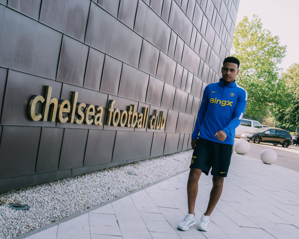 Xabi Alonso will get his hands on full Chelsea squad this week Morgan Rogers at Chelsea's training ground after signing