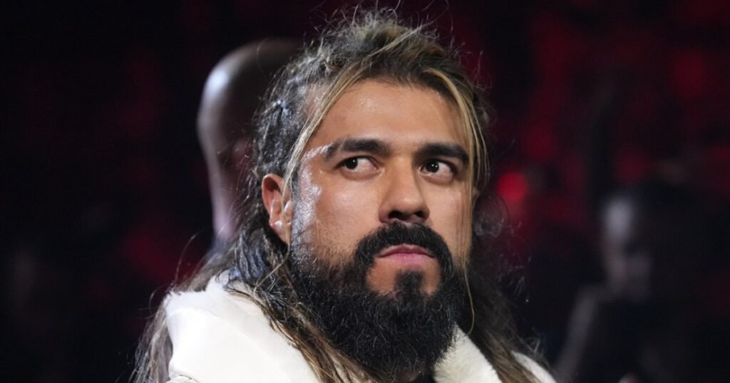 Andrade El Idolo Criticizes WWE for Repeatedly Pushing Samoan Wrestlers Andrade El Idolo Criticizes WWE for Repeatedly Pushing Samoan Wrestlers